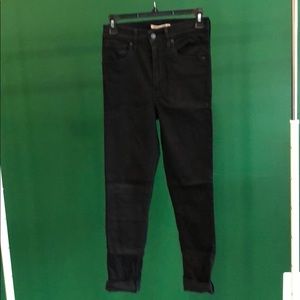 Levi’s black mile high skinny’s. Sz 27